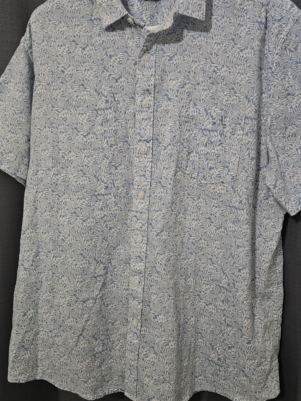 Sonoma Men's Light Blue Leaf-Print Short Sleeve Shirt